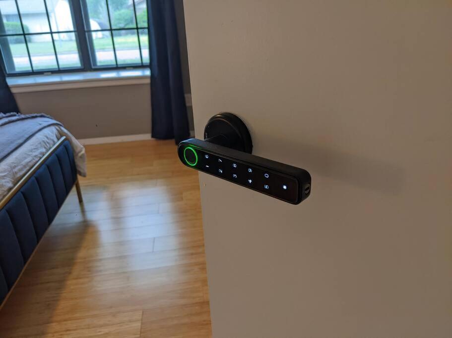 Centrally Located In Rogers And Bentonville! -Private Rooms Oda fotoğraf