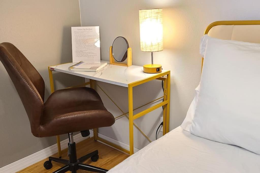 Centrally Located In Rogers And Bentonville! -Private Rooms Dış mekan fotoğraf